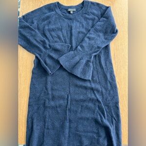 Banana Republic Women’s Navy Knit Sweater Tunic‎ Bell Sleeve Size M